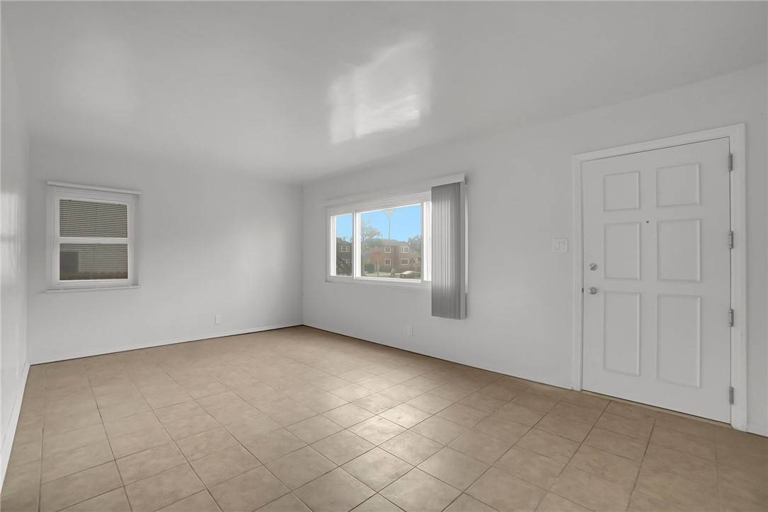 Los Angeles, CA 90047,2035 W 102nd ST
