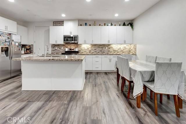 Lake Forest, CA 92630,12 Savannah