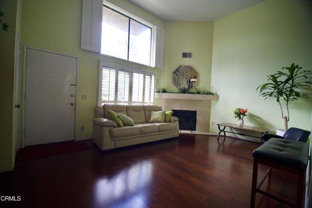 Duarte, CA 91010,1931 E Huntington DR F