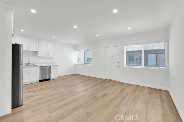 Studio City, CA 91604,13018 Valleyheart DR 4A