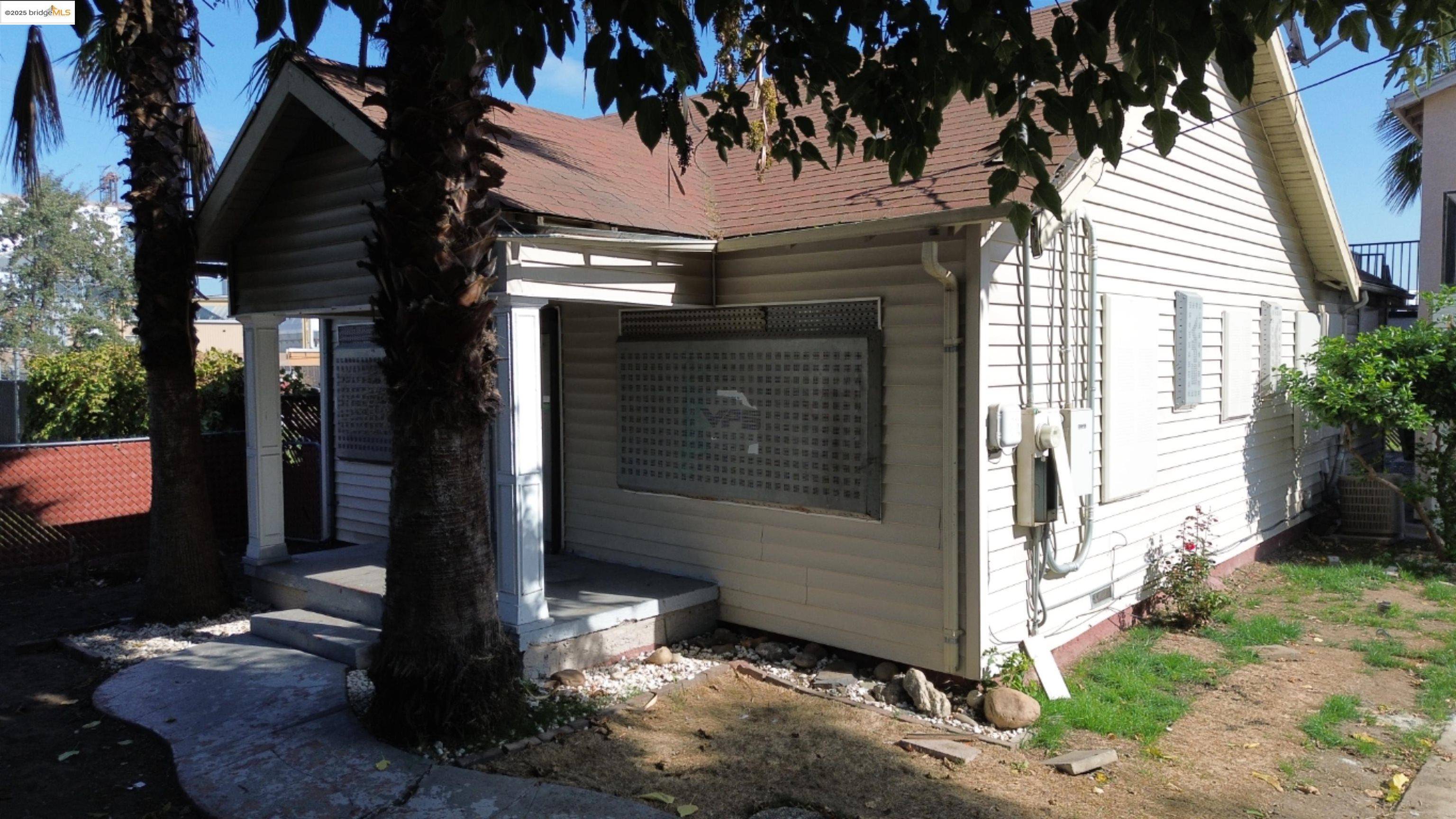 Stockton, CA 95203,20 S Los Angeles Ave