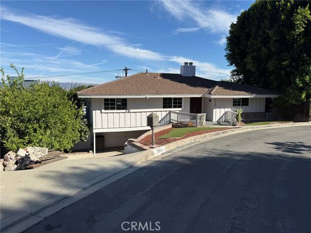 Woodland Hills, CA 91364,5368 Campo RD