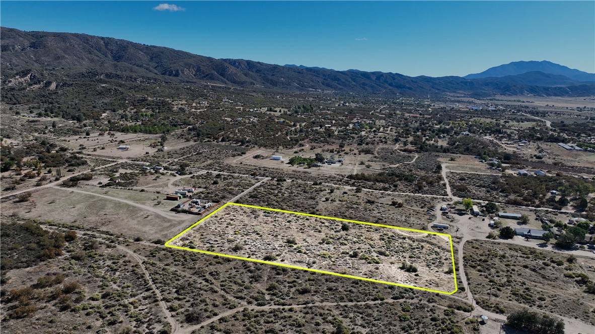 Anza, CA 92539,4 Old Forest Rd