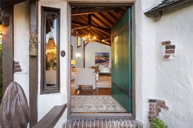 Glendale, CA 91208,1855 Verdugo Knolls DR