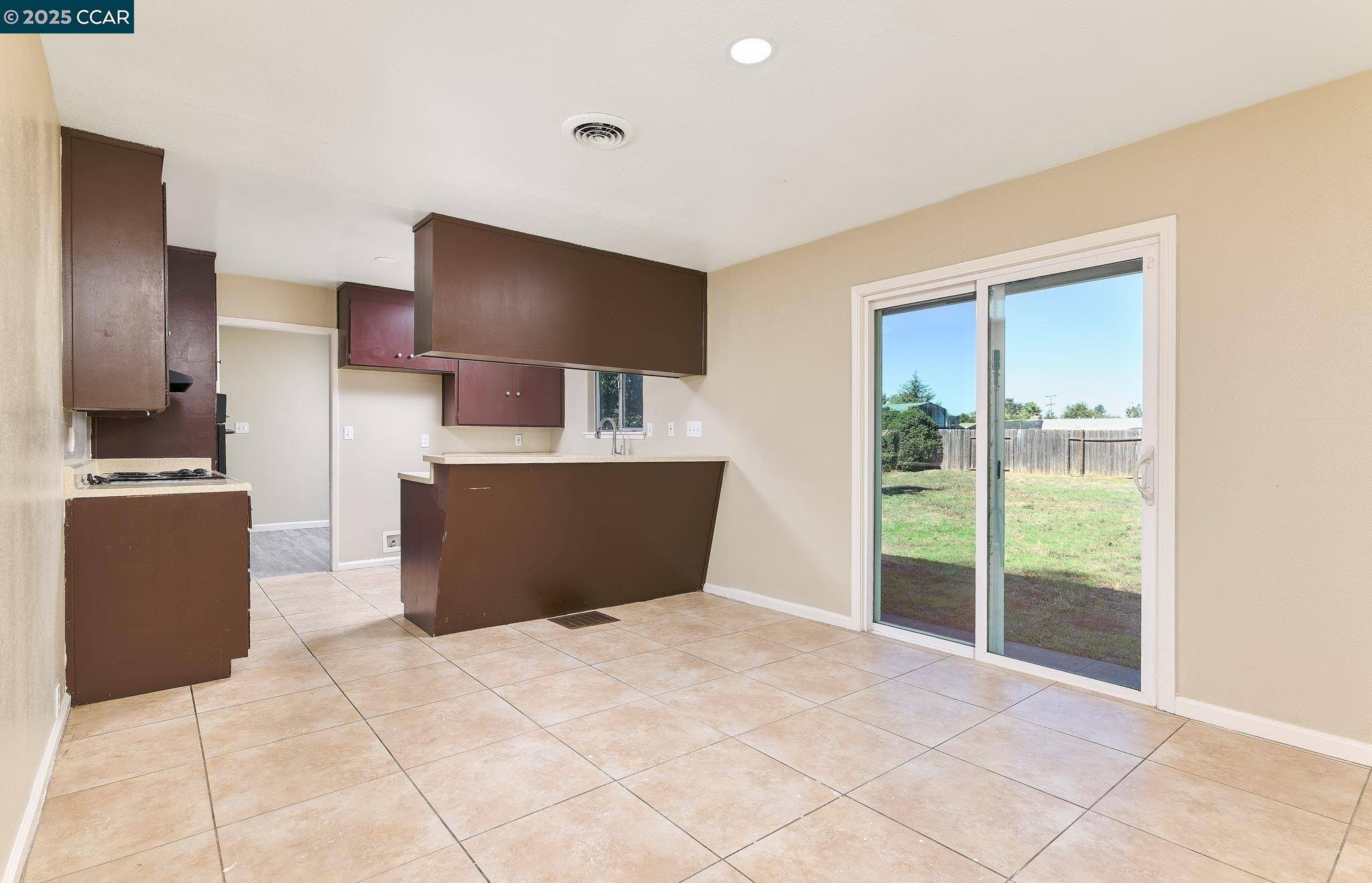 Yuba City, CA 95991,1155 Larry WAY