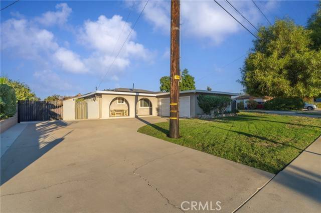 Fontana, CA 92335,9646 Palmetto AVE