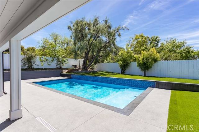 West Hills, CA 91307,7071 Deveron Ridge RD