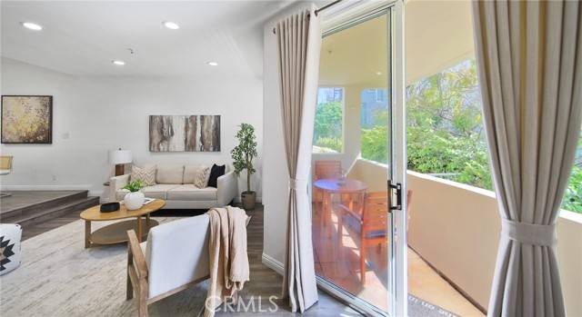 Venice, CA 90291,235 Main ST 118