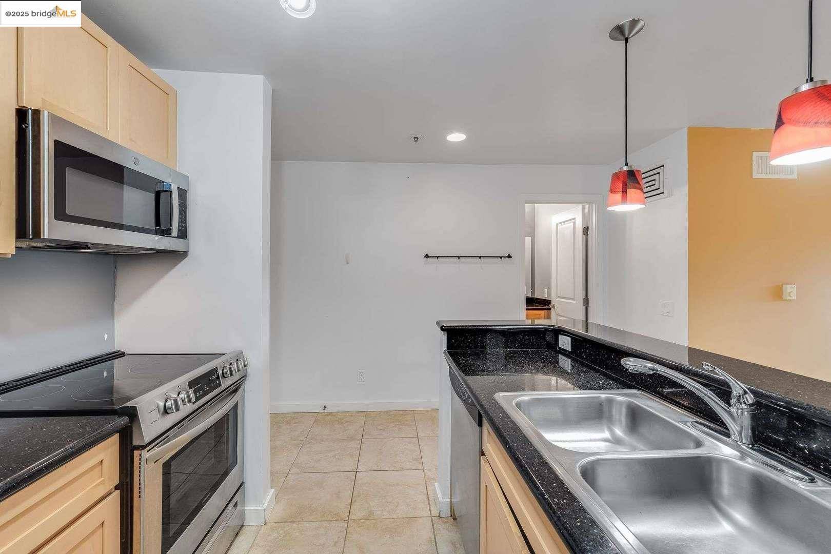 Emeryville, CA 94608,6400 Christie AVE 5109