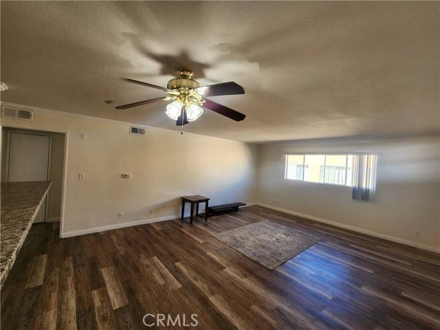 Van Nuys, CA 91405,14006 Vanowen ST