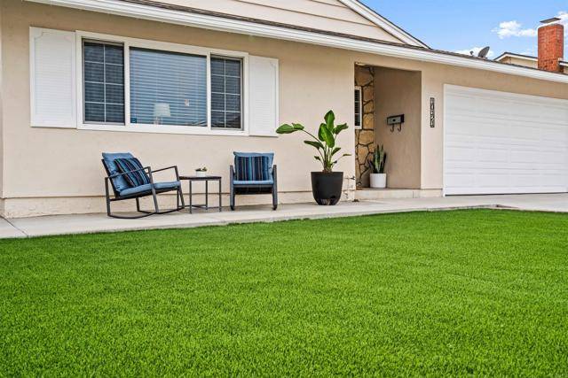 Santee, CA 92071,10121 Pinewood