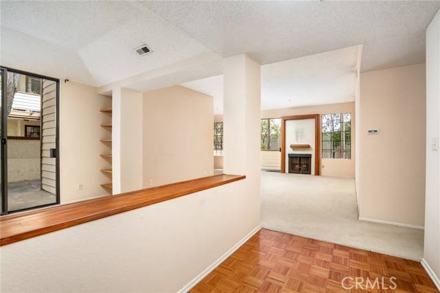 Torrance, CA 90503,2559 Plaza Del Amo 101