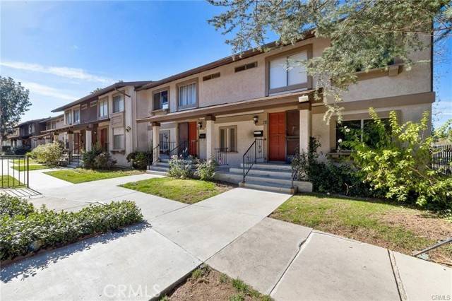 Reseda, CA 91335,6667 Wilbur 37