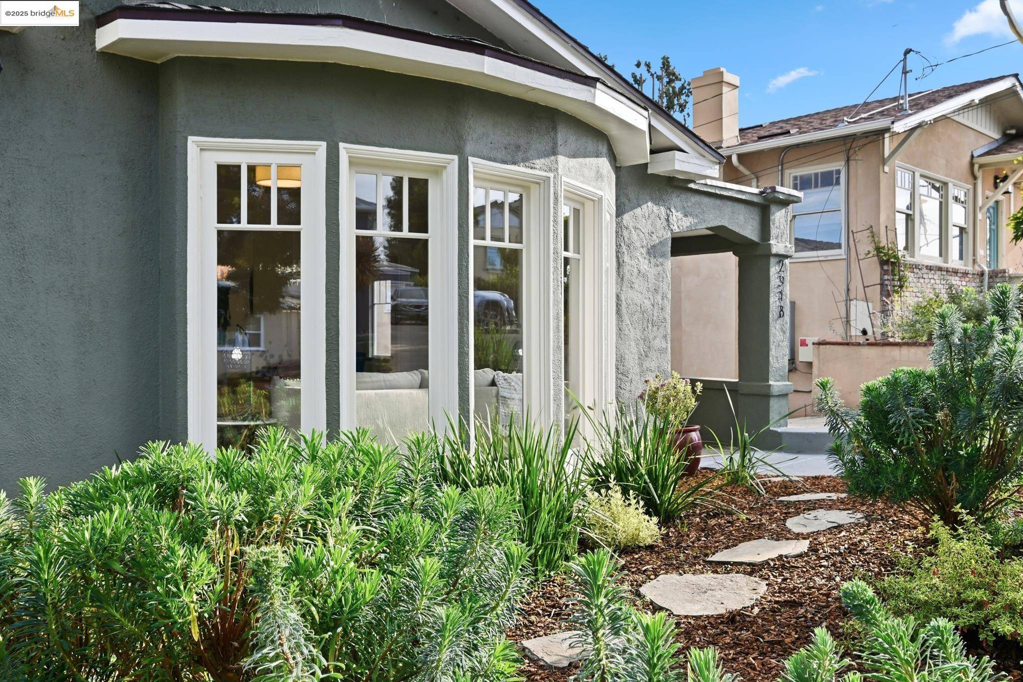 Oakland, CA 94619,2918 Modesto Ave