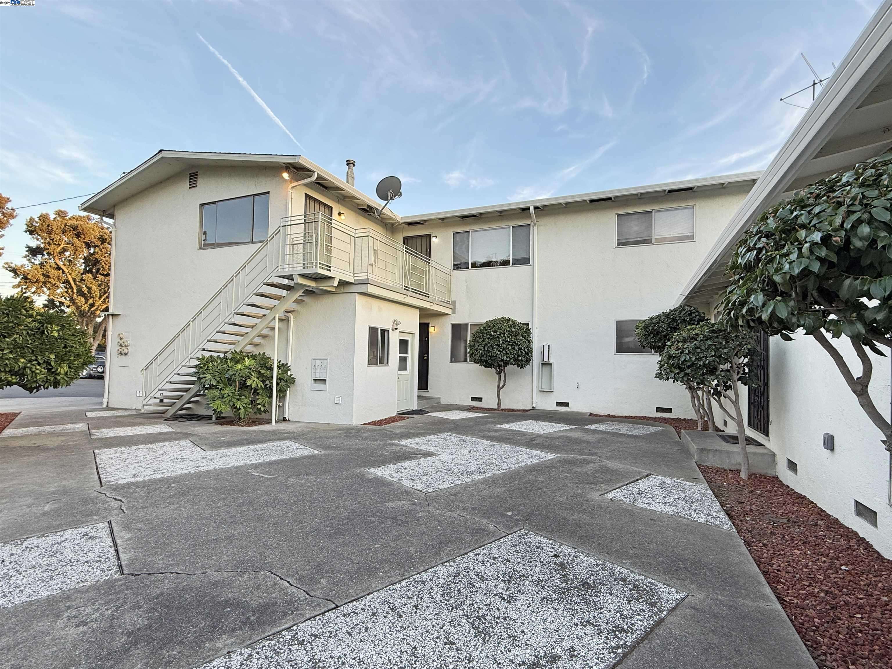 San Leandro, CA 94578,821 Coburn Ct