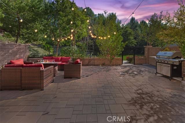 Lake Forest, CA 92630,83 Prominence