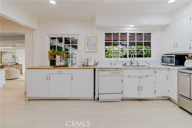 Temple City, CA 91780,10018 La Rosa DR