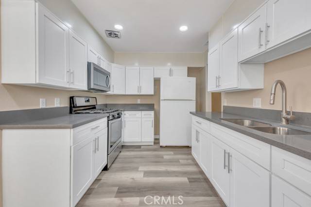 Lancaster, CA 93534,910 W Avenue J8