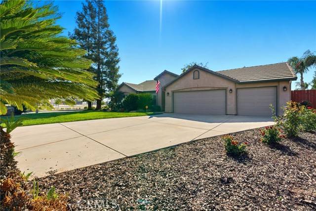 Visalia, CA 93292,2431 S Cedar