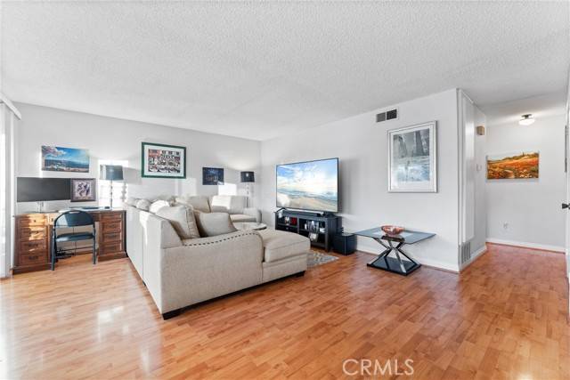 Laguna Hills, CA 92653,23416 Caminito Valle