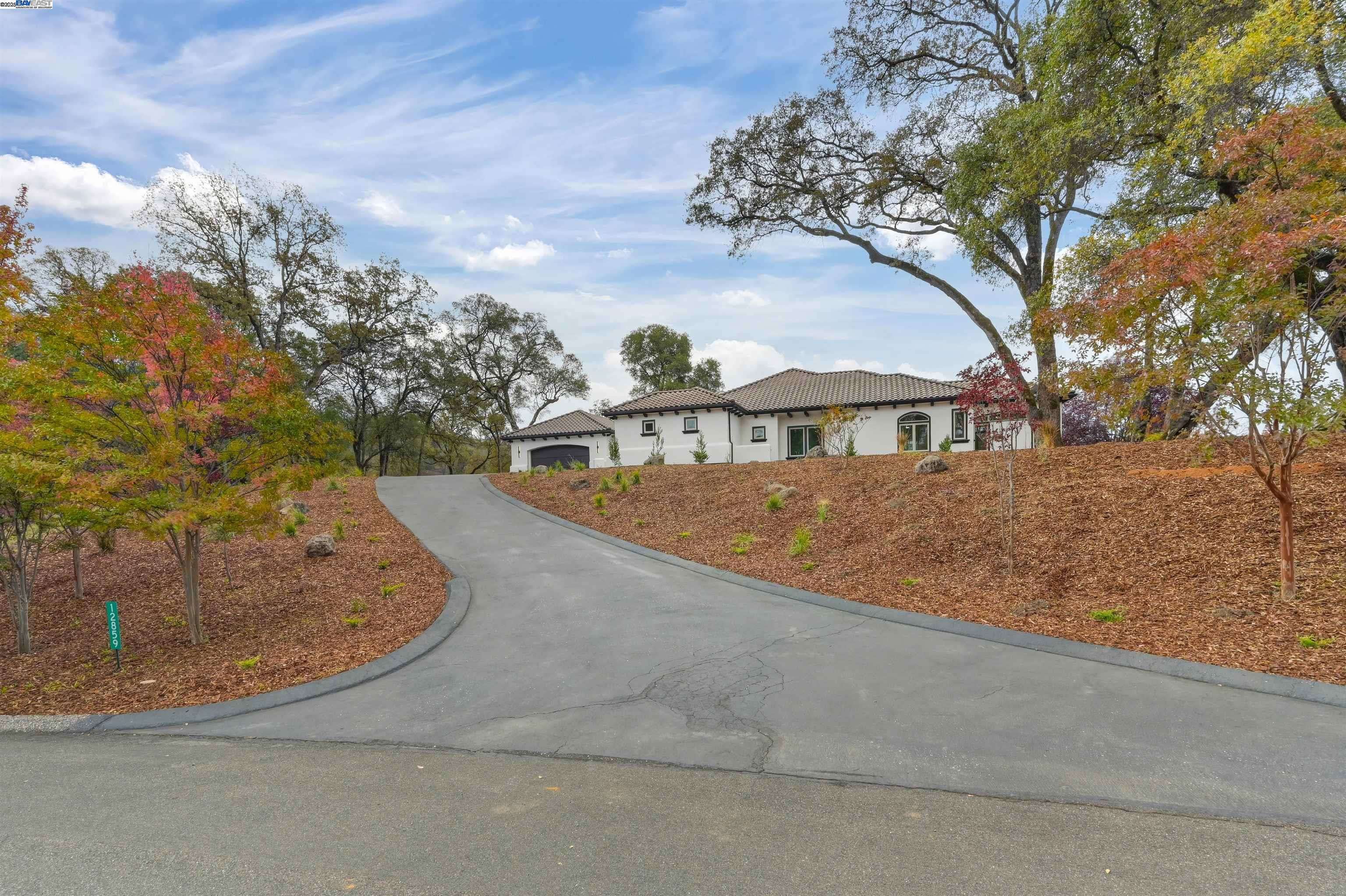 Auburn, CA 95602,12859 Austin Forest Cir