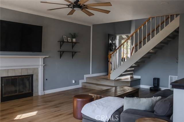 Saugus, CA 91390,28724 Magnolia WAY