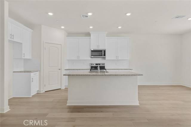 Apple Valley, CA 92307,14818 Desert Lily CT