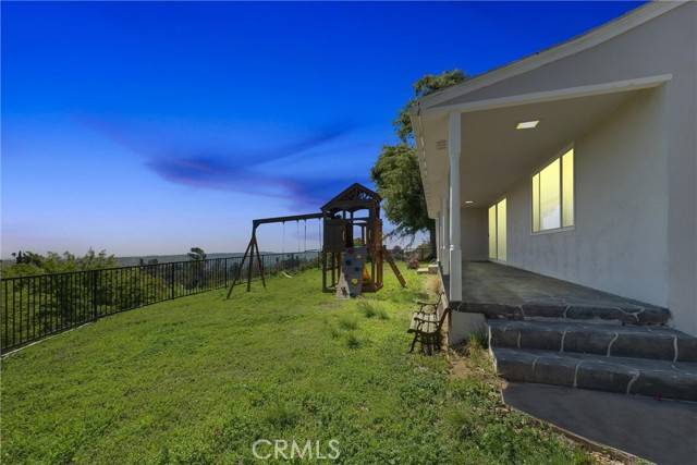 La Habra Heights, CA 90631,918 Dorothea RD