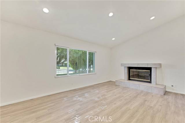 Chatsworth, CA 91311,22055 Ballinger ST