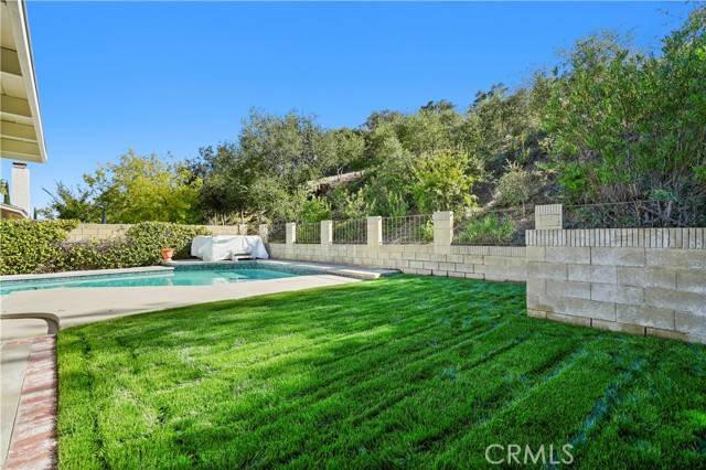 Agoura Hills, CA 91301,29392 Hillrise