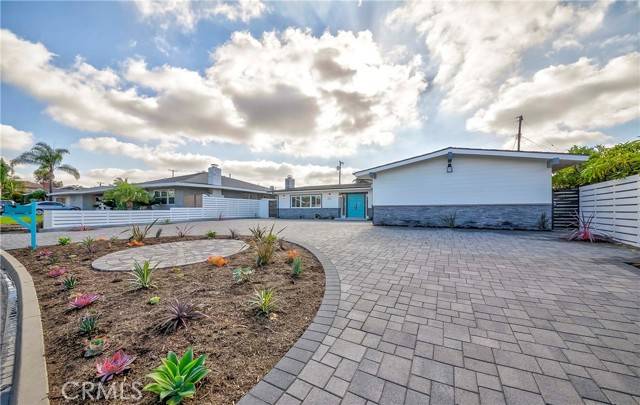 Buena Park, CA 90621,8332 Sunnybrook