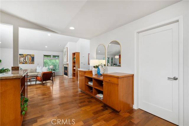 Los Angeles, CA 90039,2377 Silver Ridge AVE