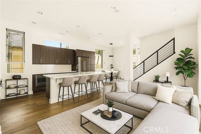 Silver Lake, CA 90026,2201 Tom Mix