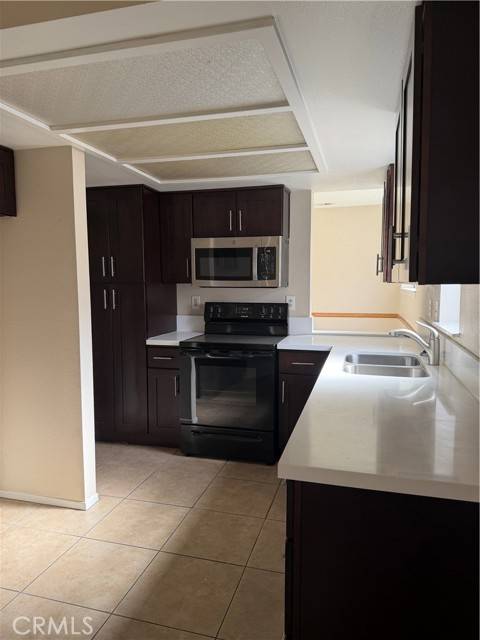 Apple Valley, CA 92308,11530 Pepper LN