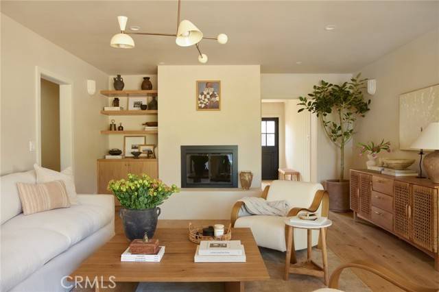 Altadena, CA 91001,4367 Rising HL