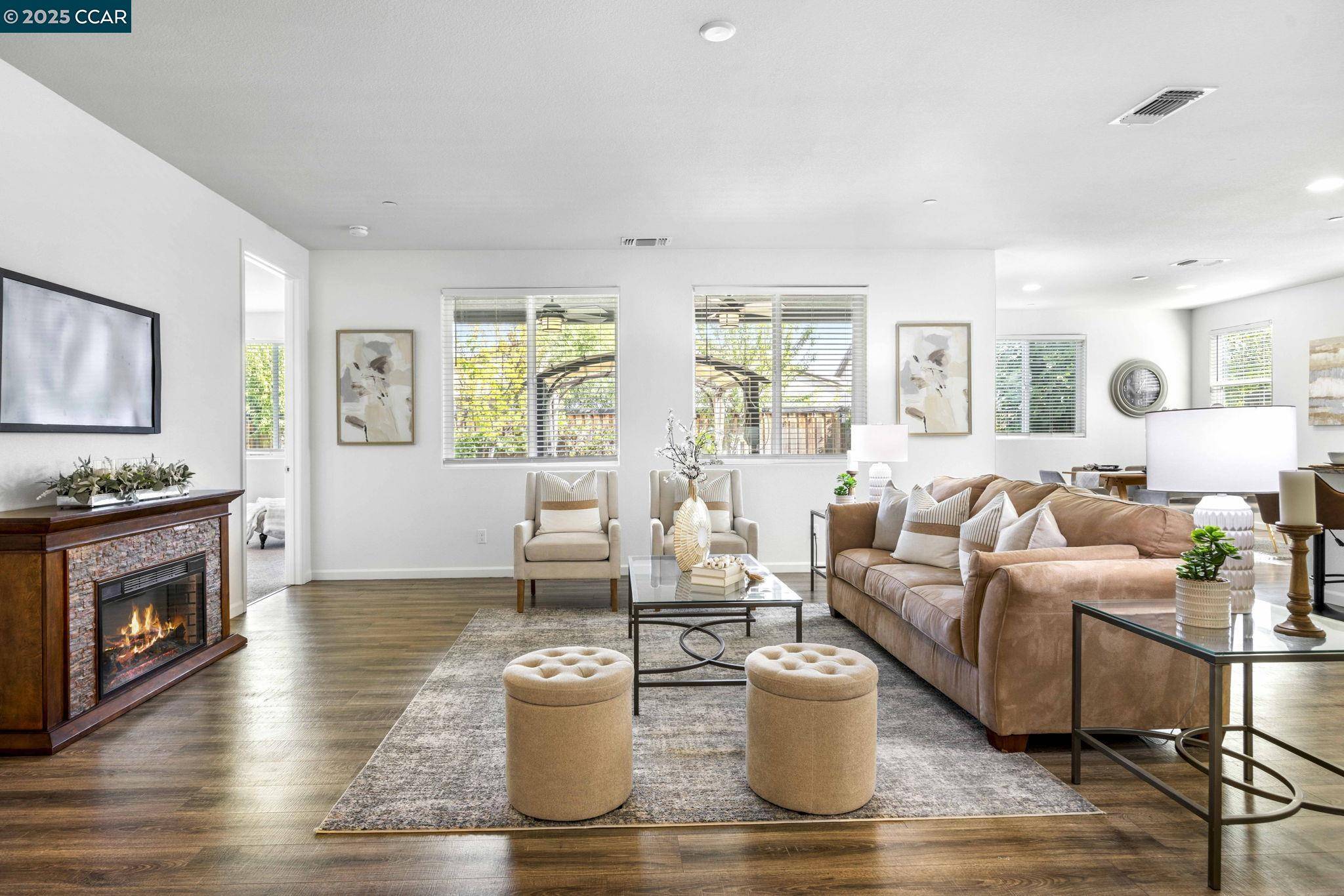 Brentwood, CA 94513,951 Dainty Ave