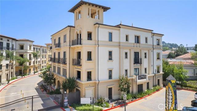 Calabasas, CA 91302,23500 Park Sorrento H32