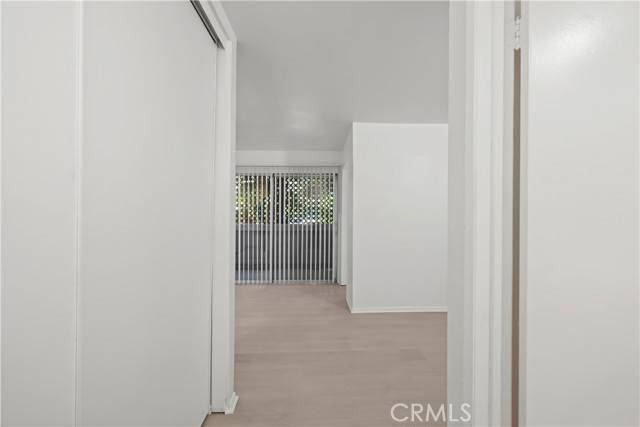 Sherman Oaks, CA 91423,4424 Woodman AVE 101