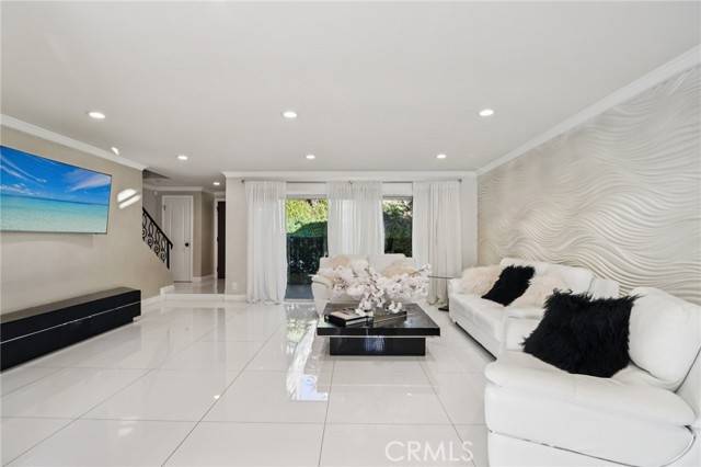 Burbank, CA 91504,7825 Via Cassano