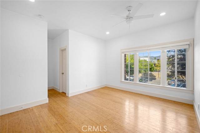 Glendale, CA 91205,228 S Kenwood ST 208