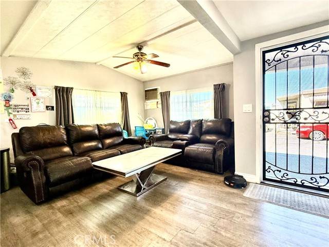 Torrance, CA 90502,22335 S Vermont 10