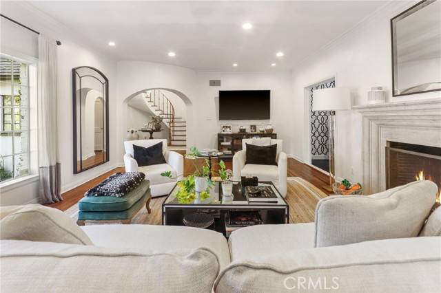 Altadena, CA 91001,2494 Glen Canyon RD