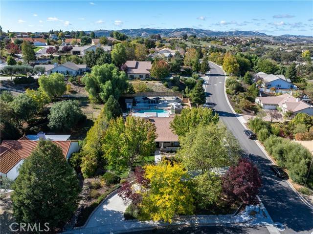 Paso Robles, CA 93446,1329 Crown