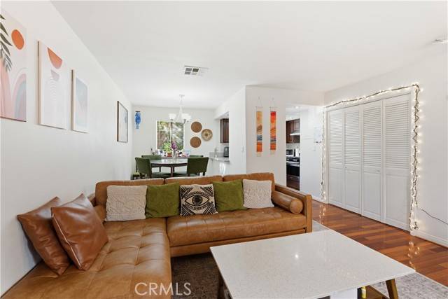 Glendale, CA 91206,618 N Howard 122