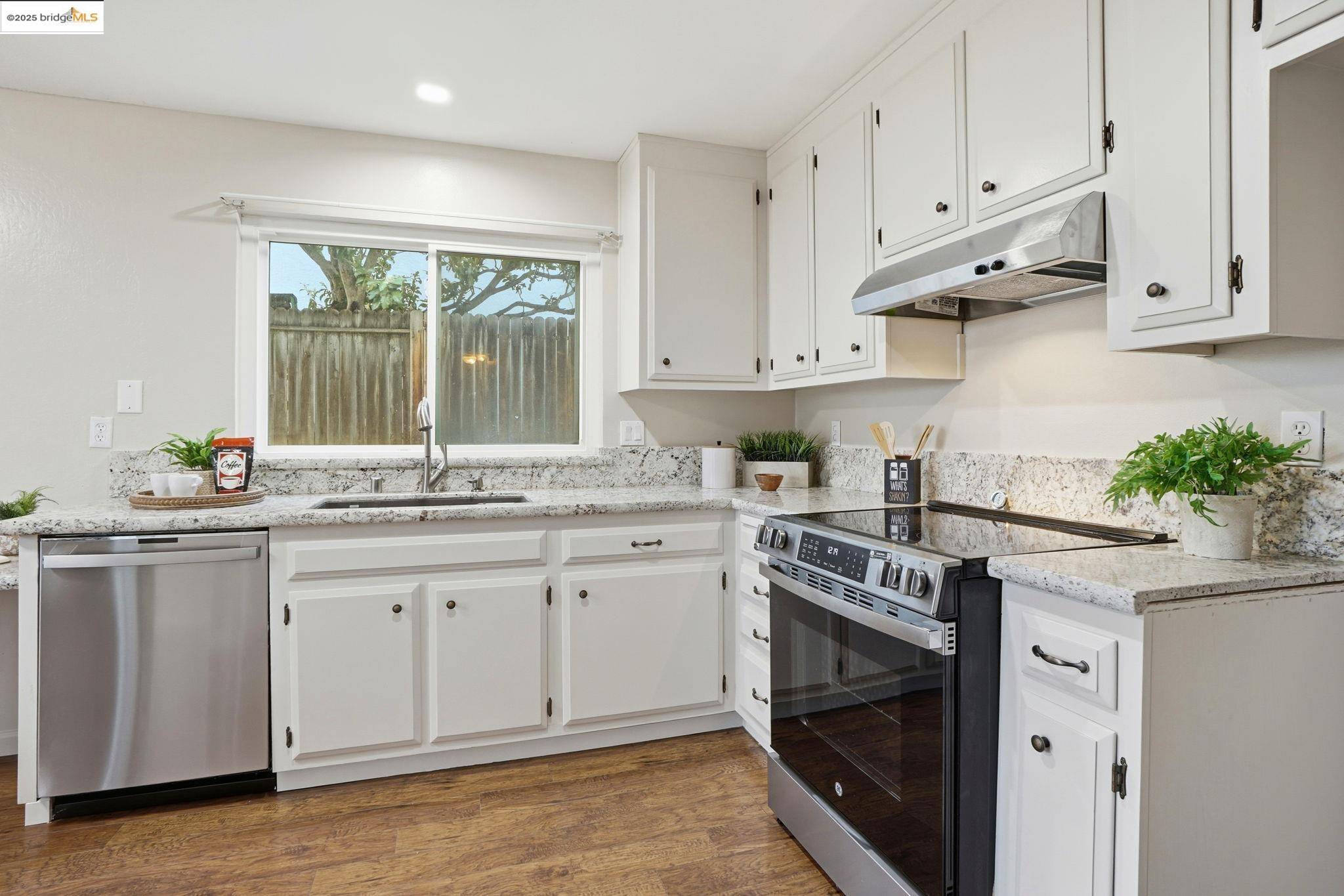 Pittsburg, CA 94565,1098 Alamo Ct