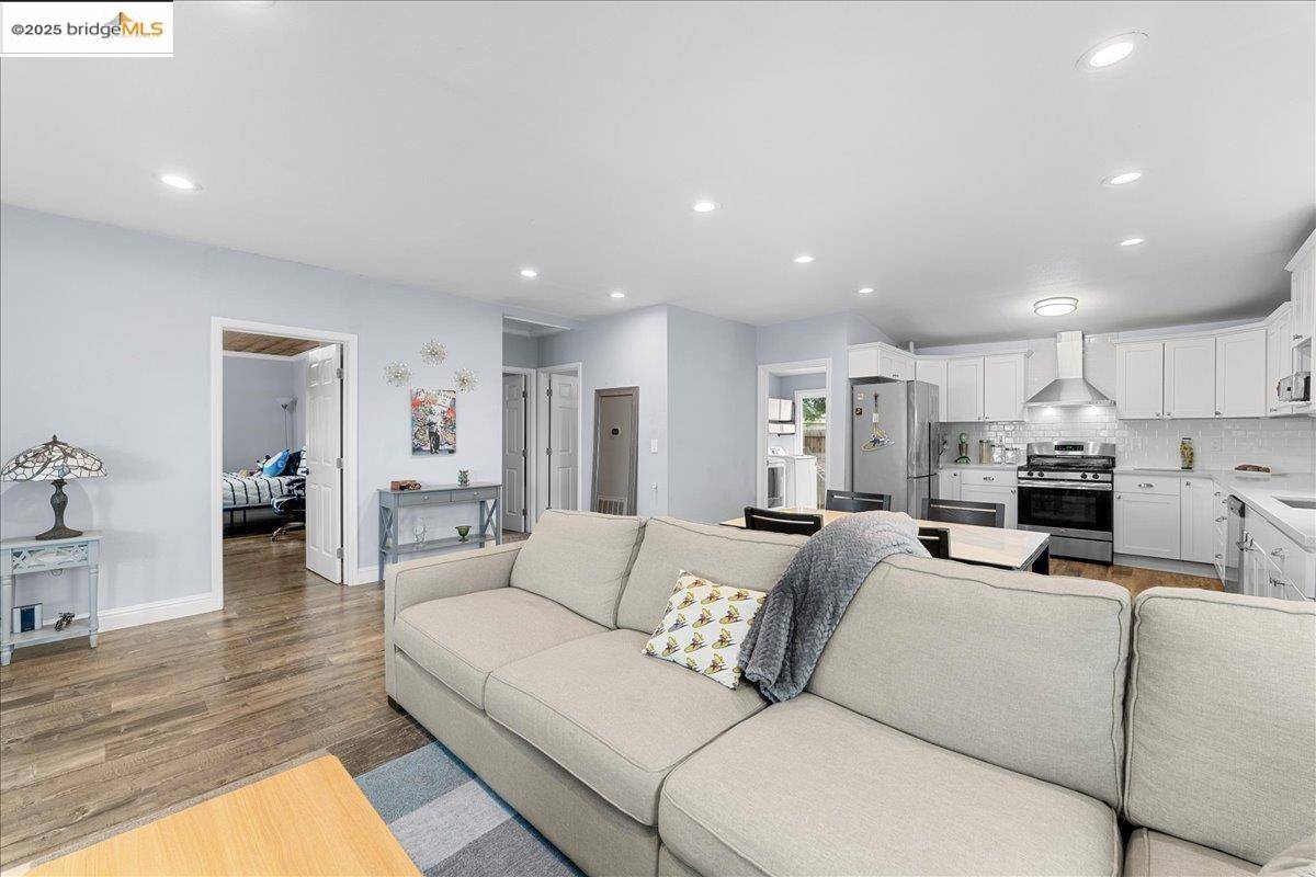 Oakland, CA 94603,2016 104th AVE