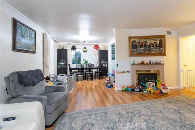 Burbank, CA 91504,9551 Via Ricardo
