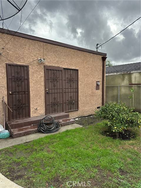 Los Angeles, CA 90003,131 E 99th