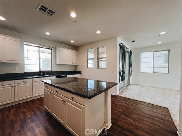 Chino, CA 91708,7554 Botany