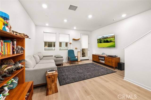 Whittier, CA 90603,16428 Whittier Blvd #6